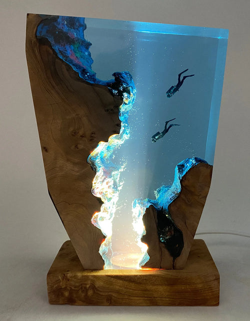 Load image into Gallery viewer, Seabed World Organism Resin Table Light Creactive Art Decoration Lamp Diving Cave Explorationtheme Night Light USB Charge
