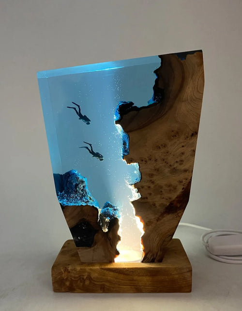 Load image into Gallery viewer, Seabed World Organism Resin Table Light Creactive Art Decoration Lamp Diving Cave Explorationtheme Night Light USB Charge
