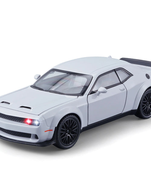 Load image into Gallery viewer, 1/32 Hellcat Redeye Alloy Diecast Muscle Car Model Sound &amp; Light Children&#39;S Toy Collectibles Birthday Gifts Original Box Present
