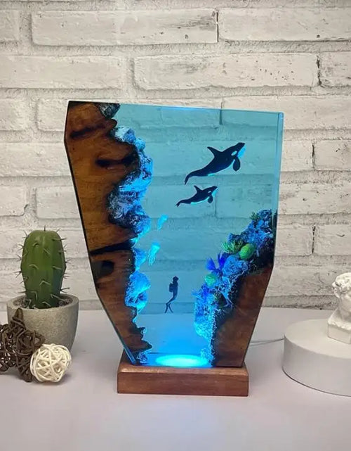 Load image into Gallery viewer, Seabed World Organism Resin Table Light Creactive Art Decoration Lamp Diving Cave Explorationtheme Night Light USB Charge
