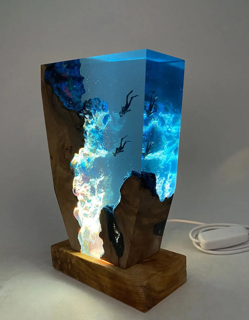 Load image into Gallery viewer, Seabed World Organism Resin Table Light Creactive Art Decoration Lamp Diving Cave Explorationtheme Night Light USB Charge
